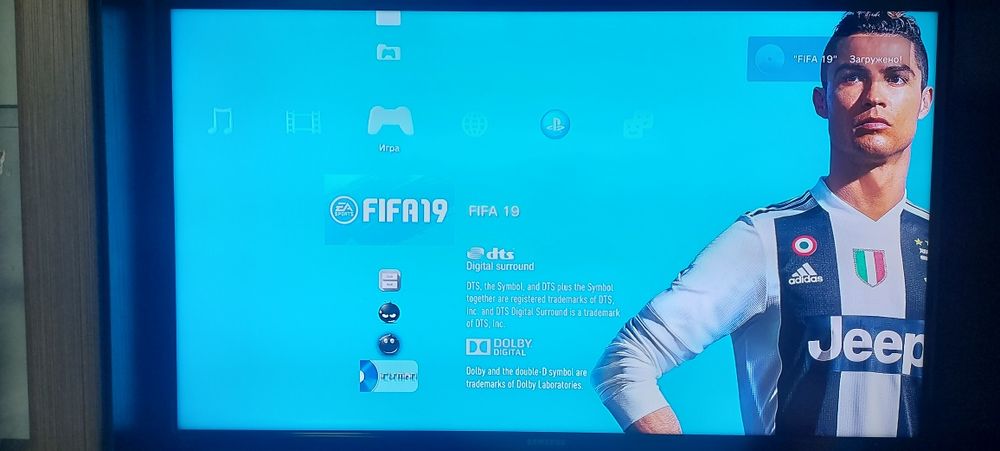 Продам пс3 супер слим в хорошем состоянии 40 игр