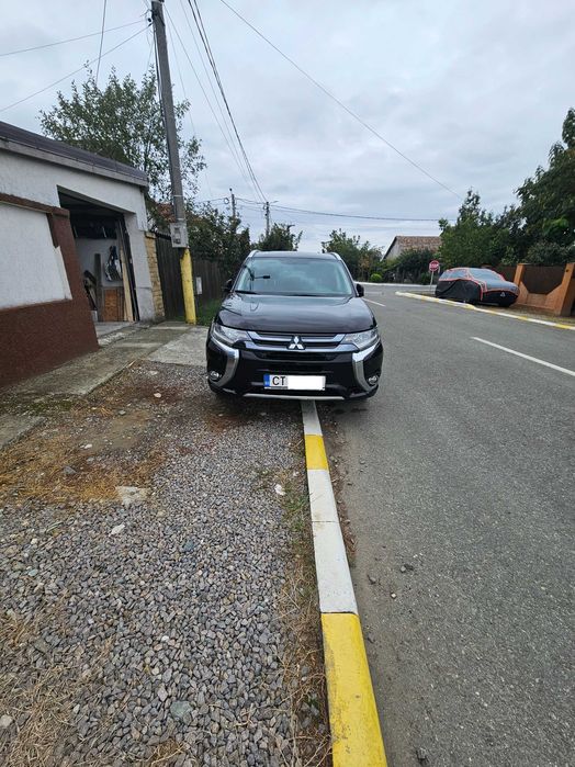 MITSUBISHI Outlander 2016 — imagine 2