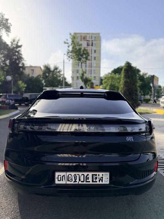 Zeekr 001 full 2023 z sport