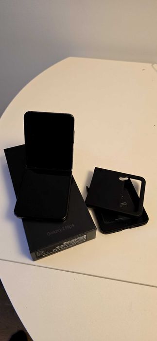 Samsung Galaxy Z Flip 4