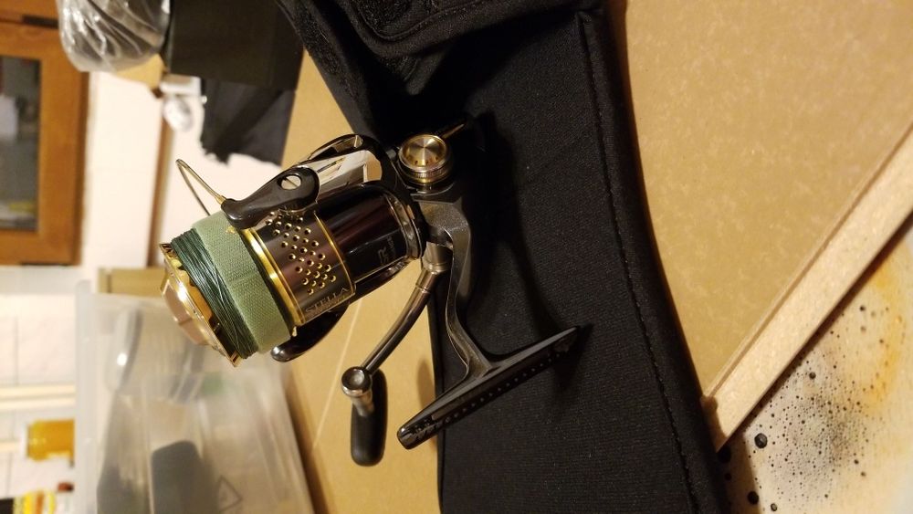 SHIMANO Stella 2500FE - mulineta spinning ca noua cu tambur de rezerva