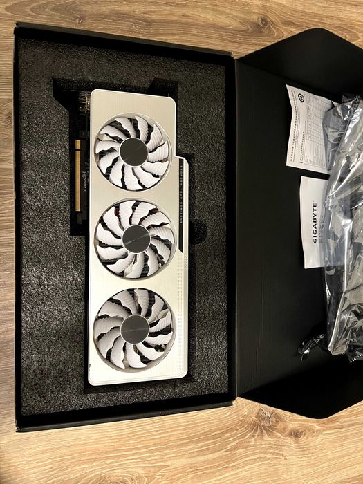 GIGABYTE GeForce RTX 3080 Ti Vision OC 12G