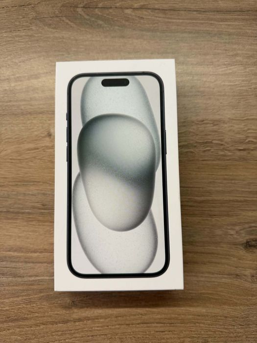 Продавам iPhone 15