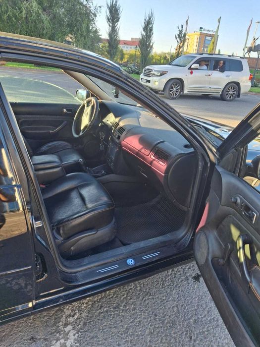 Продам Volkswagen Jetta 1999. Объем 2л.