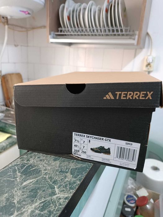 Adidas Terrex Skychaser Gore Tex, mărimea 40 2/3, cu cutie