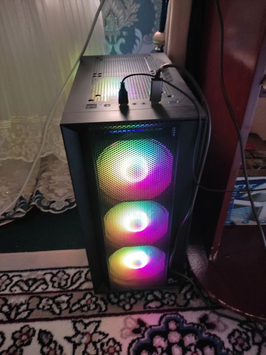 Zefler stol kampyuter uyin uchun  650$ kelishamiz Samarqand viloyati