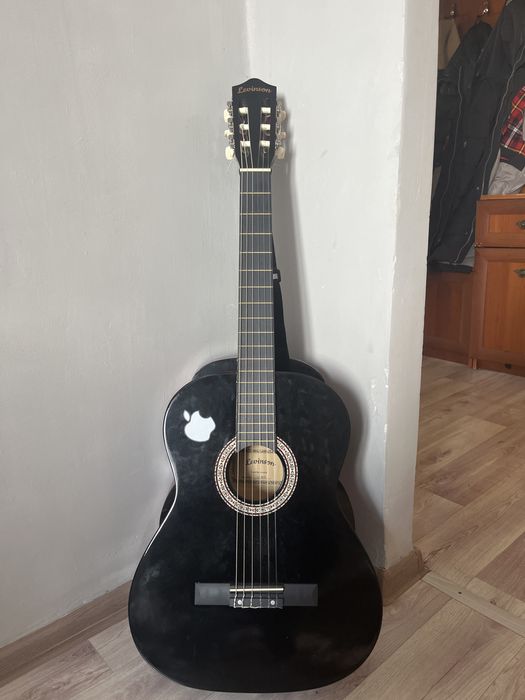 Гитара сатылады срочнааа