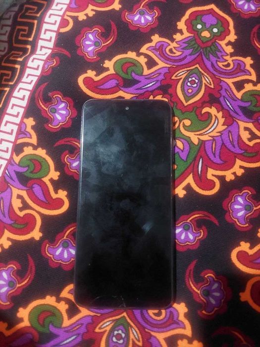 Xiaomi Redmi 10  obmen bor faqat ipxone ga