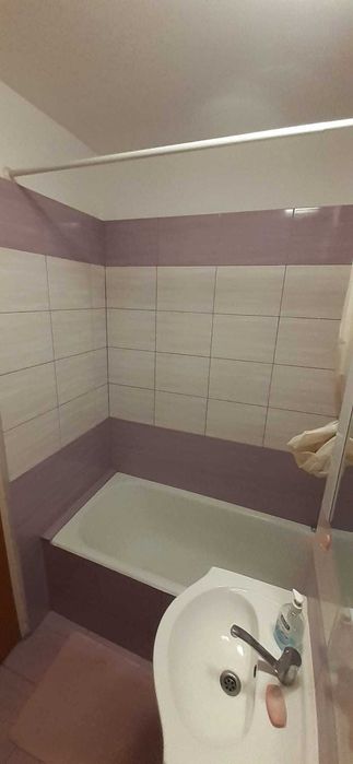 Garsoniera decomandata de inchiriat 35 mp zugravita mobilata utilata proprietar bloc mixt 1982