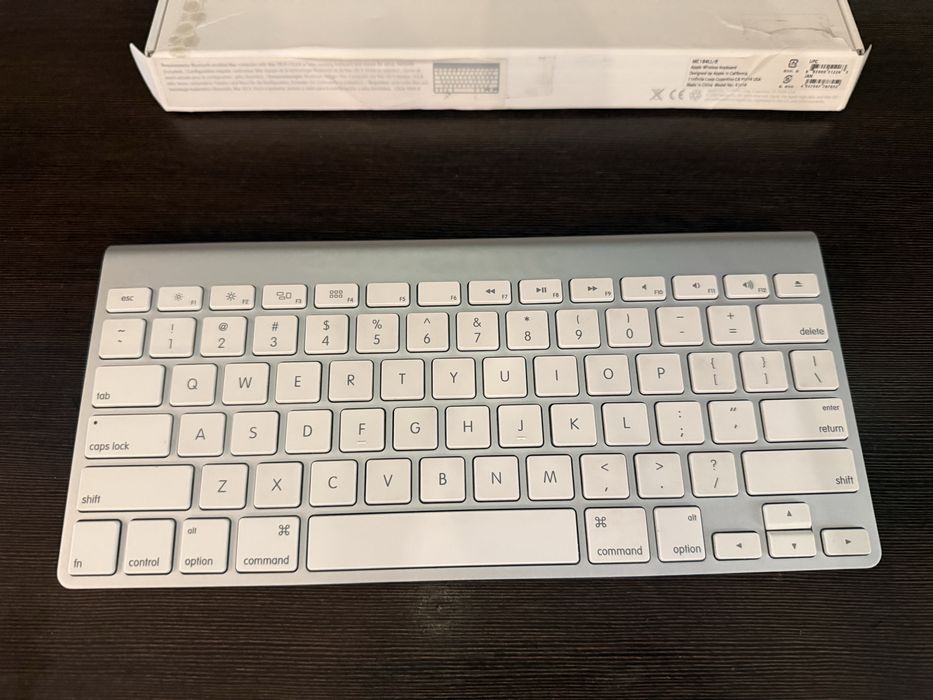 Apple Wireless Keyboard A1314 — оригинал Apple