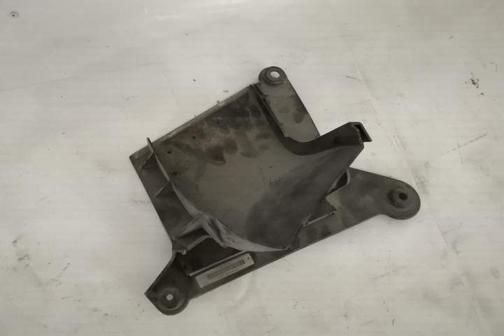 Deflector Aer Stanga Spate Original In Stare Buna Mercedes-Benz  AMG G