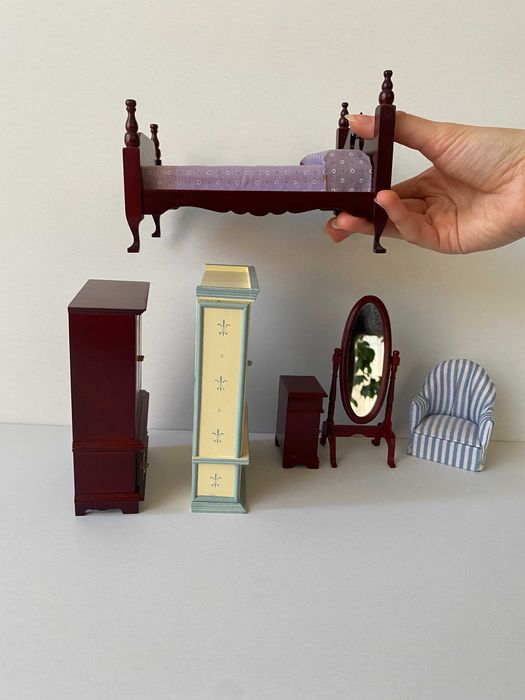 Мебели за кукленска къща, миниатюри