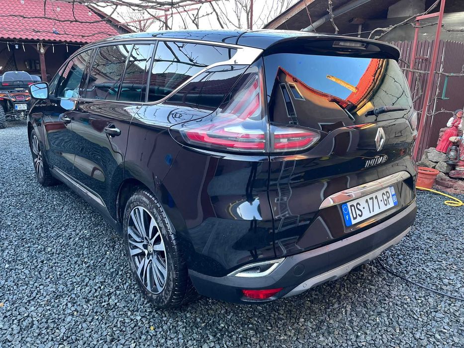 Renault initiale paris 7 locuri