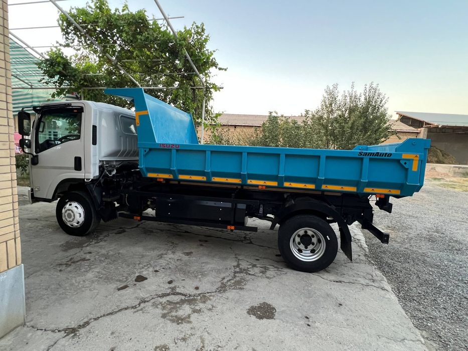 ISUZU СПГ самасвал