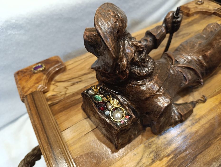 Сундук для интерьера