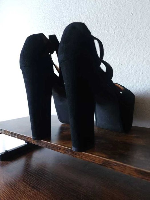Jeffrey Campbell сандали висок ток