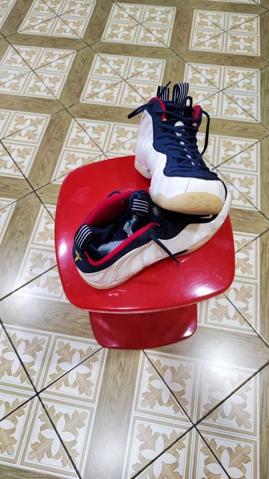 Кроссовки оригинал.для баскетбола.