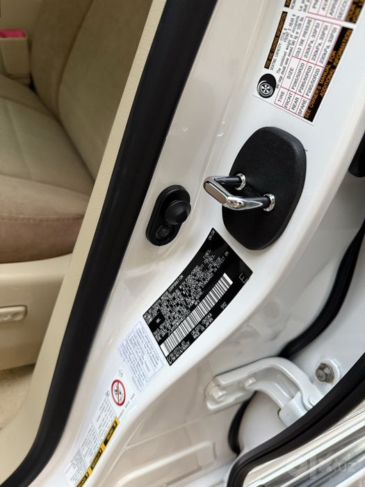 Lexus LX 570 Wite.