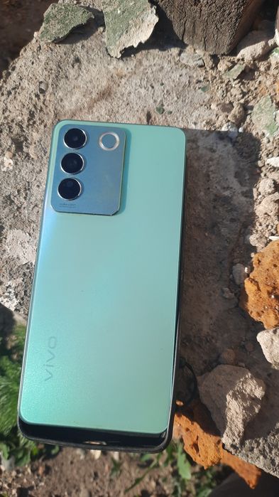 Продам vivo v27e