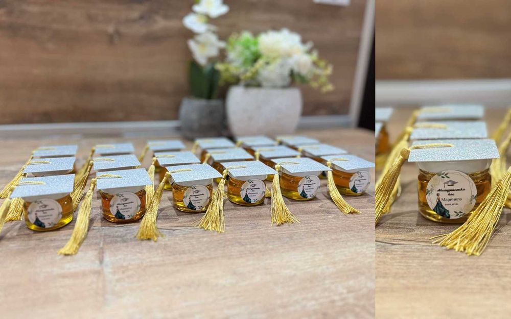 Подаръчета за гости за бал - бурканчета с мед или свещ за абитуриент