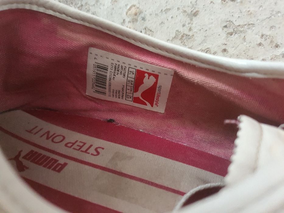 Пума мокасини и черни и бели летни кецки и двата чифта са 38 номер жен