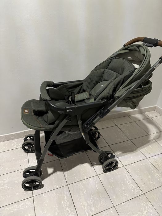 Коляска прогулочная