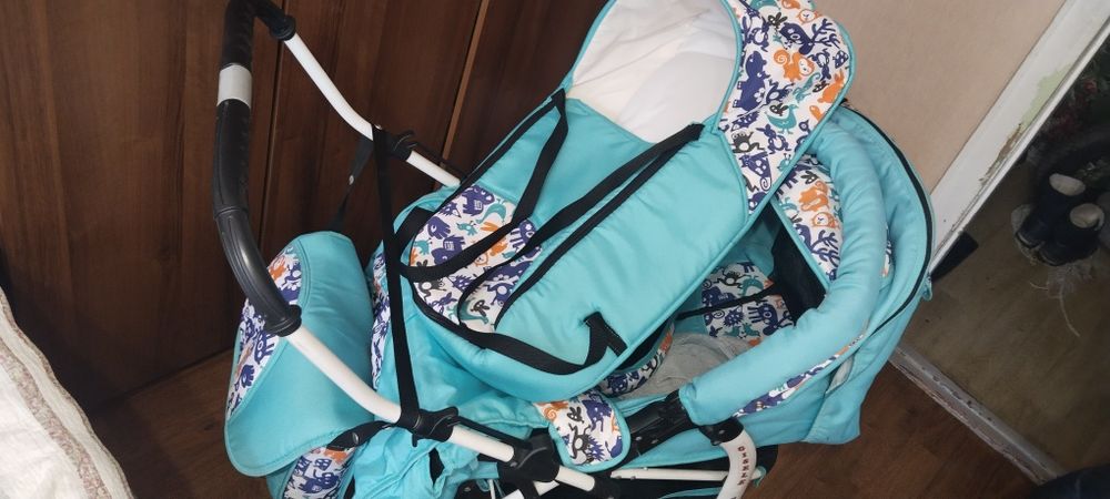 Продам детскую коляску трансформер