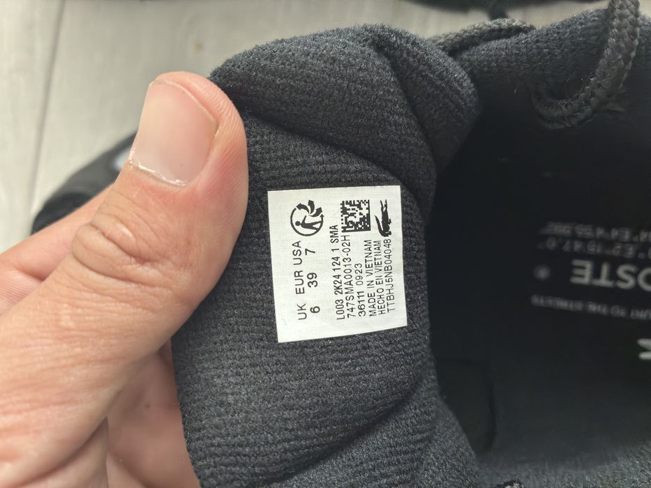 Продам кросовки новые