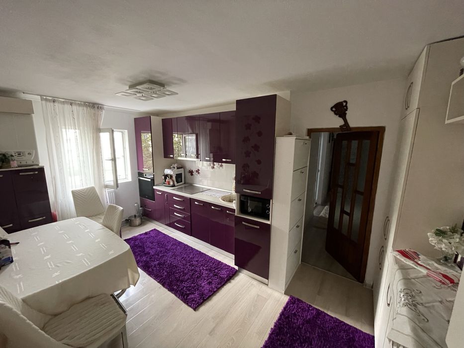 Apartament cu 2 camere la cheie