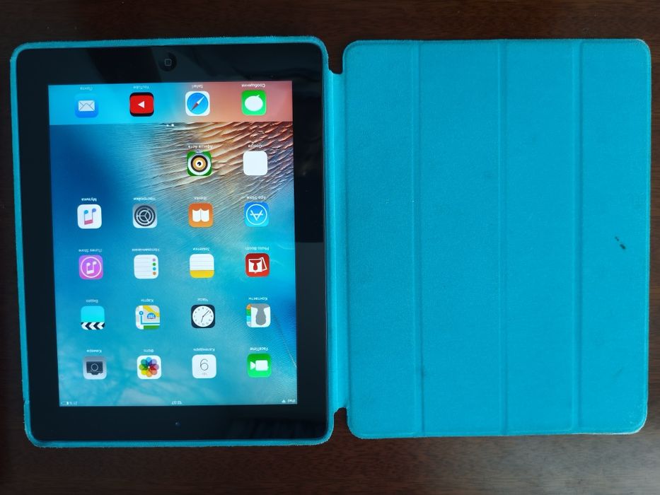 iPad в отличном состоянии. Установлены YouTube, Google,