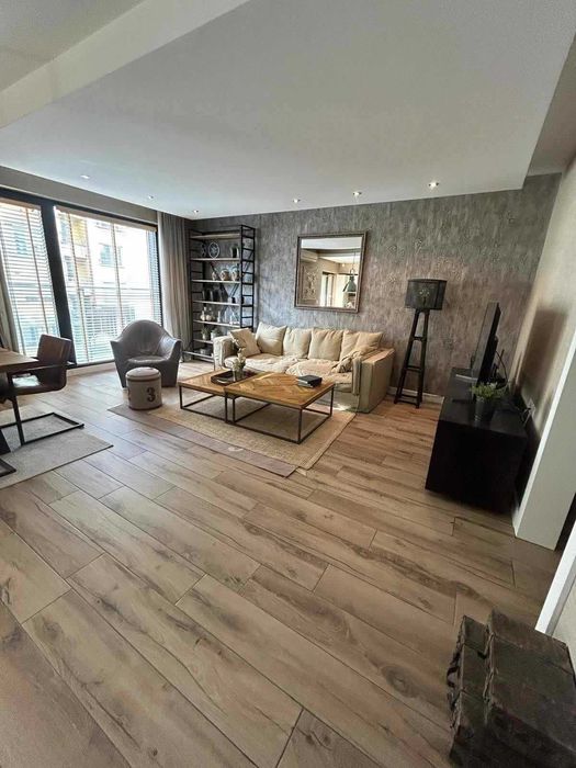 Продава се Тристаен апартамент в София, Оборище - 109 кв.м за 1964 €/кв.м - Снимка #1