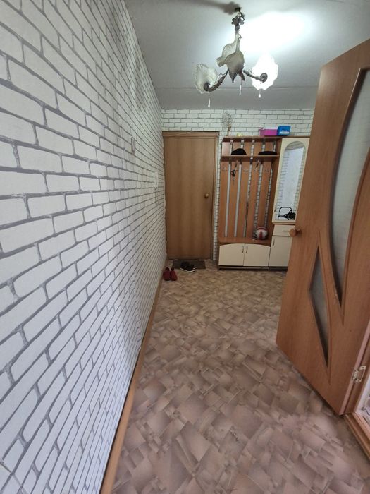 Екі бөлмелі үи сатылады