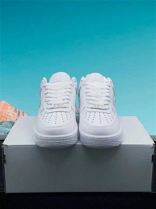 Nike Air Force 1 Low '07 Alb Mărimea 43
