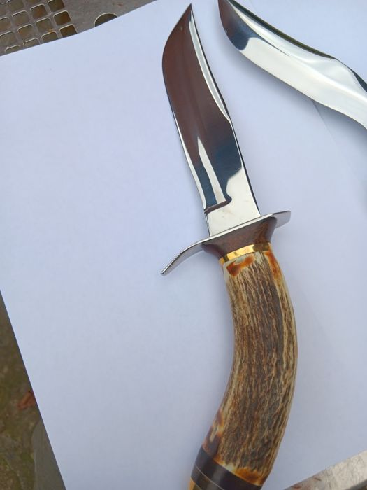 Cuțite  de vânătoare  cu miner  din corn de cerb