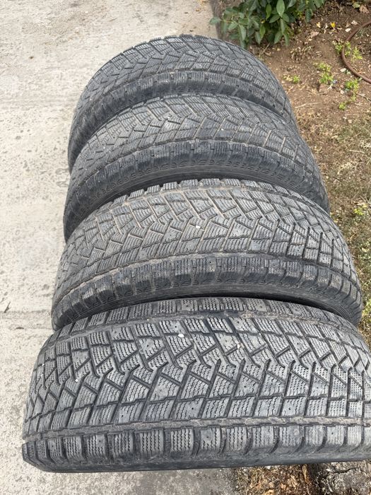 Зимни гуми 265/70 R17