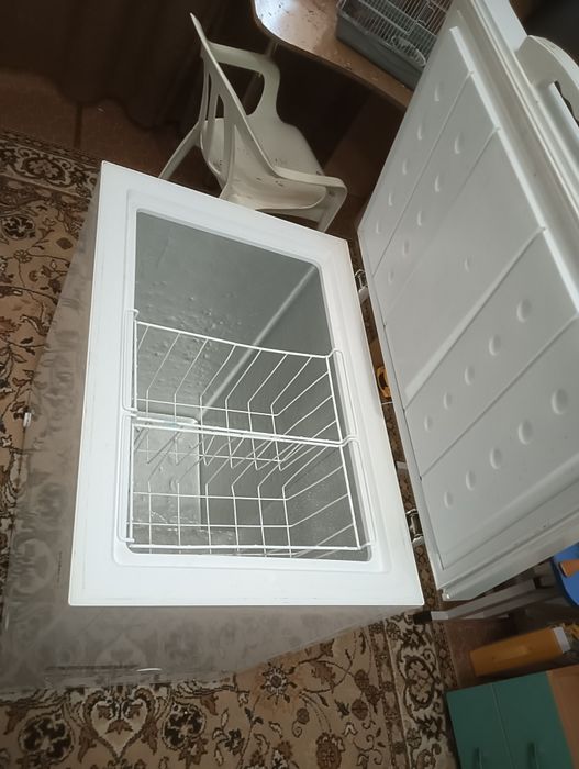 Продам.Морозильная камера Midea