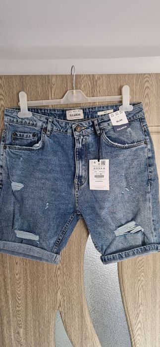 Blugi scurti SLIM FIT, Marimea 44 Bershka si Pull&Bear -3 perechi- negru si albastru NOI)