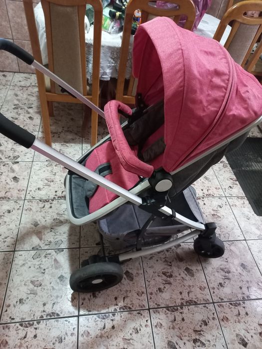Vând cărucior 3 în 1