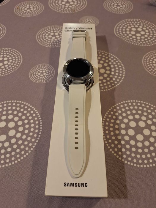 Smart часовник Samsung GALAXY WATCH 4 CLASSIC