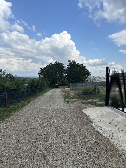 Teren în Agafton potențial investiție lângă șoseaua ocolitoare.