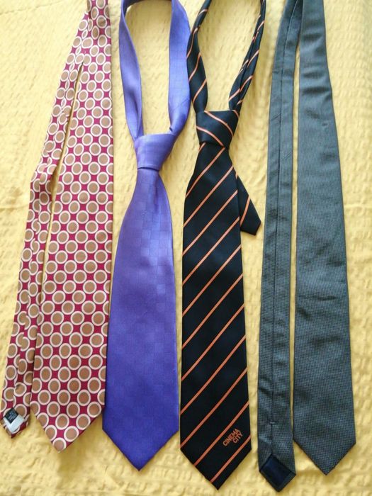 Cravate pret pe bucata