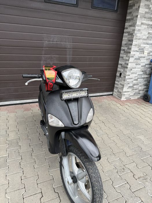 scuter piaggio 125 liberty