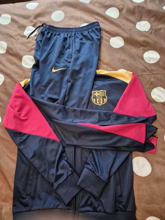 Мъжки екип на Barcelona, размер S