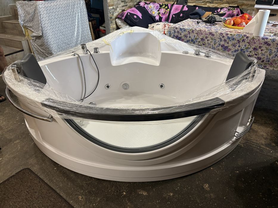 Vand jacuzzi nou nouta