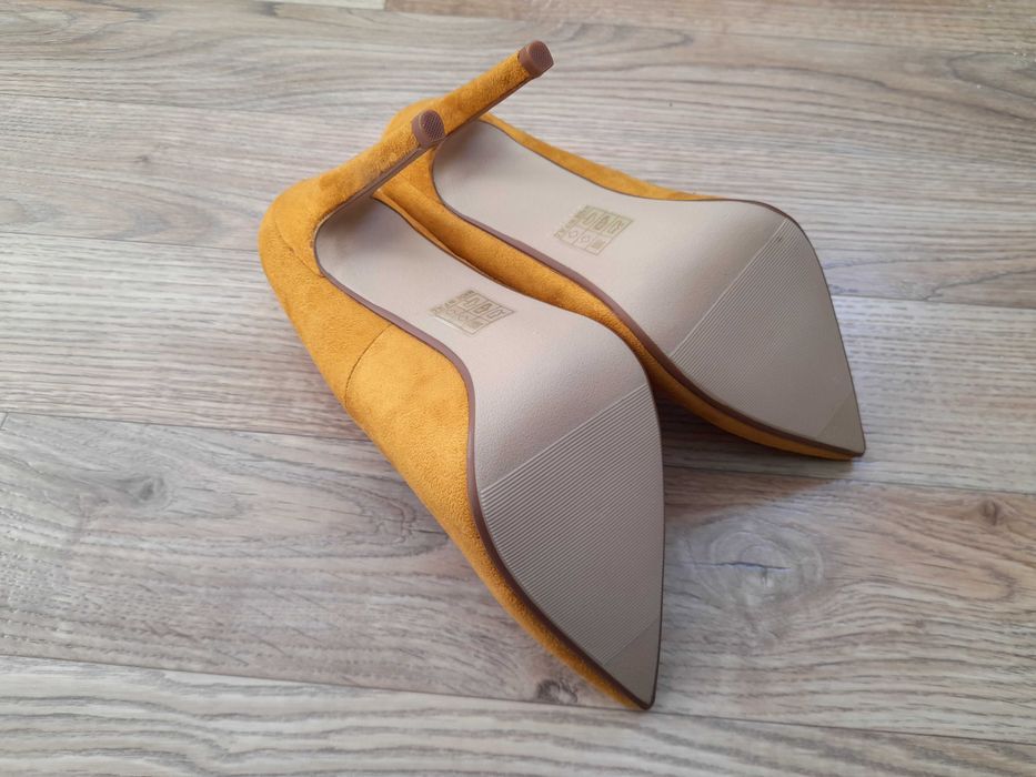 Pantofi cu toc stiletto 40