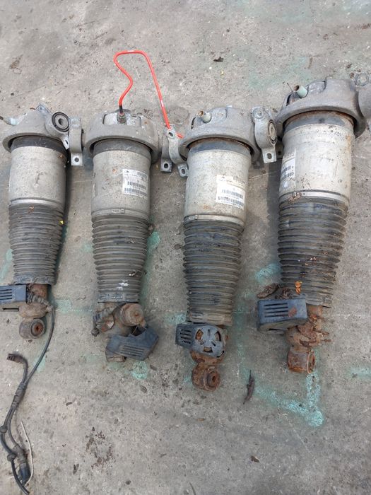 Amortizoare perne aer spate VW Touareg sau Audi Q7