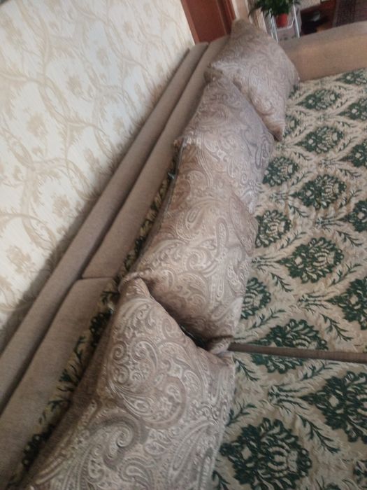 Диван продам в хорошем состоянии