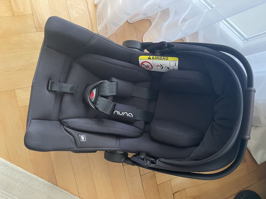 NUNA - Scoica auto cu ISOFIX integrat