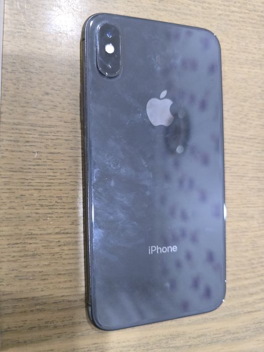 Продаю IPhone XS