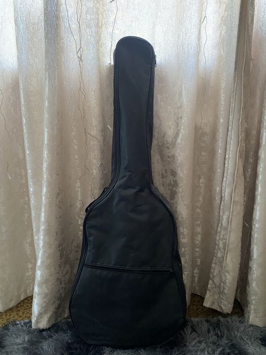 Продам гитару б/у. Торг.